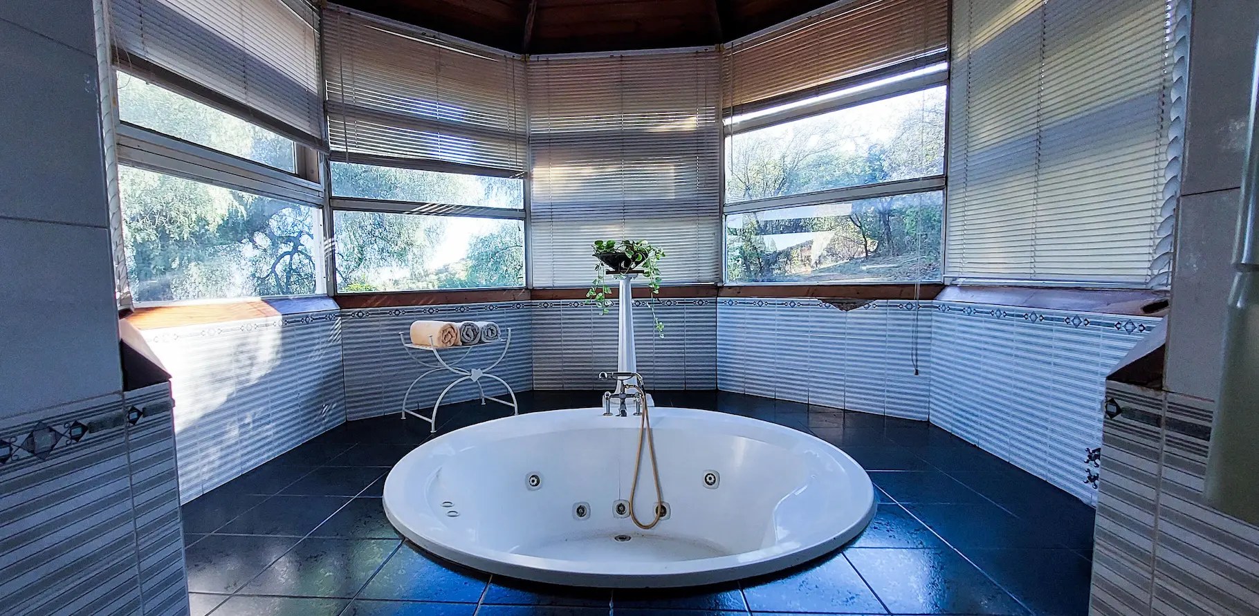 Jacuzzi hidromasaje con vistas a la sierra - Casa alquiler Merlo